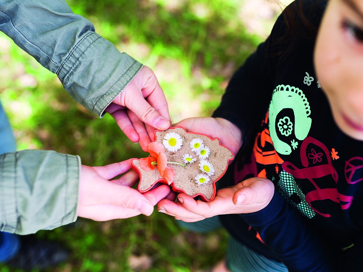 Zu unseren Einrichtungen für Kinder bitte anklicken